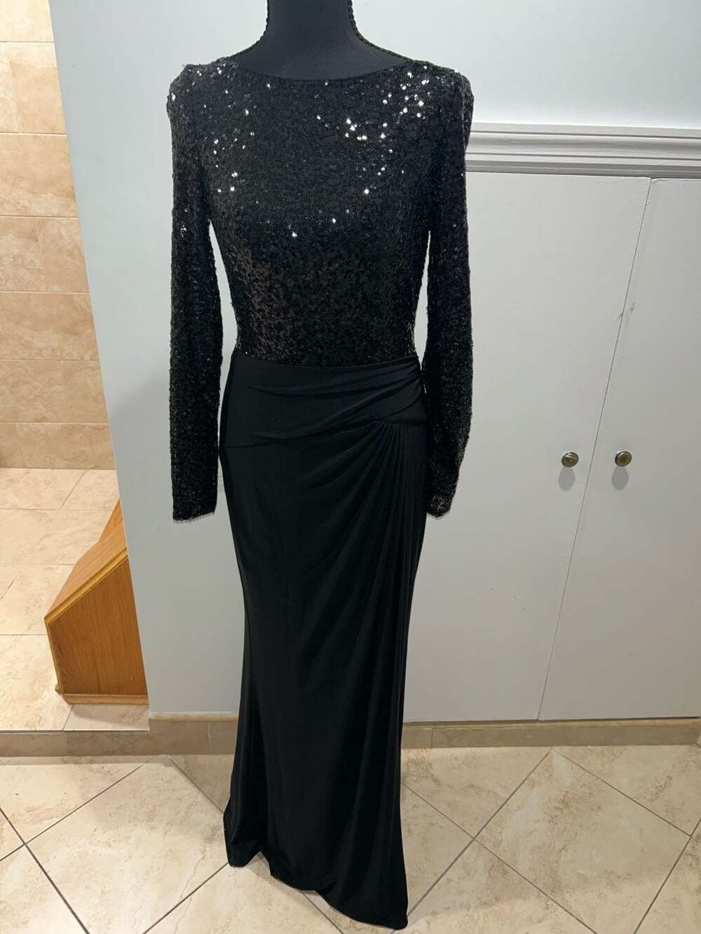 Lauren Ralph Lauren Sequin Long Sleeve Gown Size 4 Black